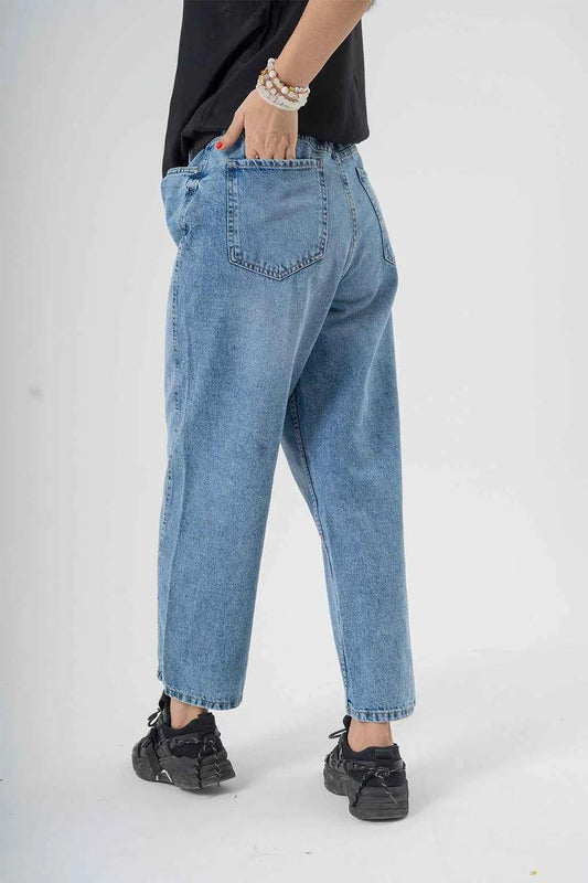 Relaxed Wide Leg Jeans in Light Blue - Effortless Comfort and Style EW-000641