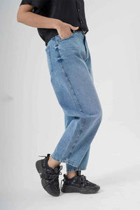 Relaxed Wide Leg Jeans in Light Blue - Effortless Comfort and Style EW-000641