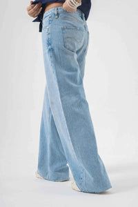 Easygoing Wide-Leg Blue Jeans for Effortless Trendy Style EW-000664