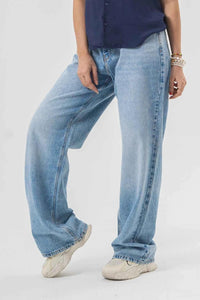 Modern Wide-Leg Baggy Denim Pants in Light Wash EW-000649